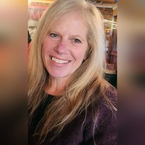 Meet your Posher, Stacie